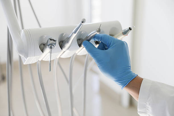 Professional Emergency Dentist technician working in Lake Wilderness, VA